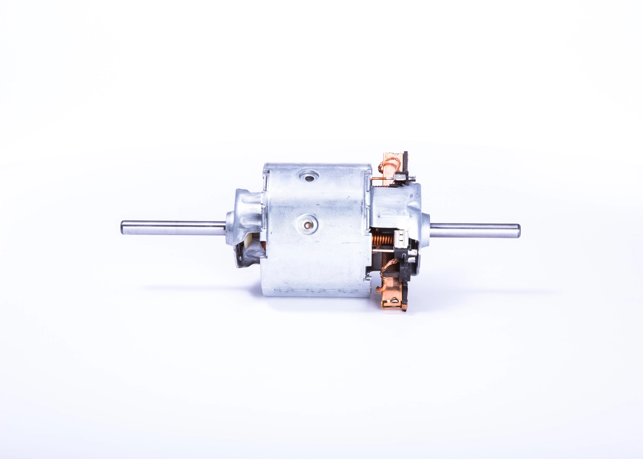 Motor de ventilador de forno (de aquecedor de salão) Bosch 0130111130 preço, a partir de 71,81 USD