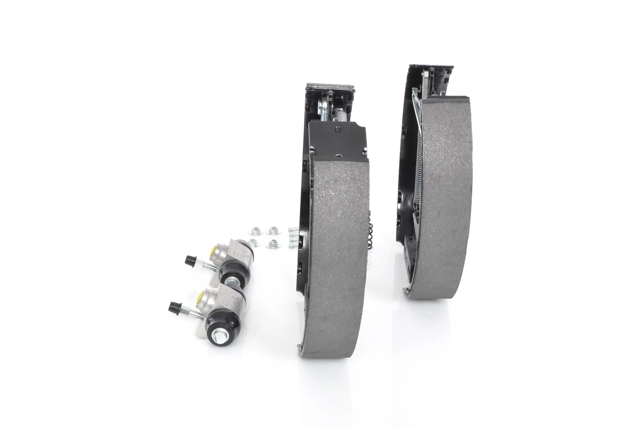 0204114634 Bosch Sapatas do freio traseiras de tambor, montadas com cilindros, kit