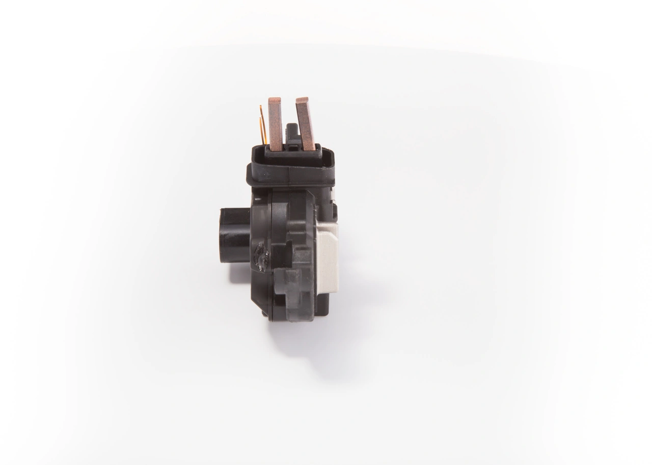 F00MA45303 Bosch Relê-regulador do gerador (relê de carregamento)