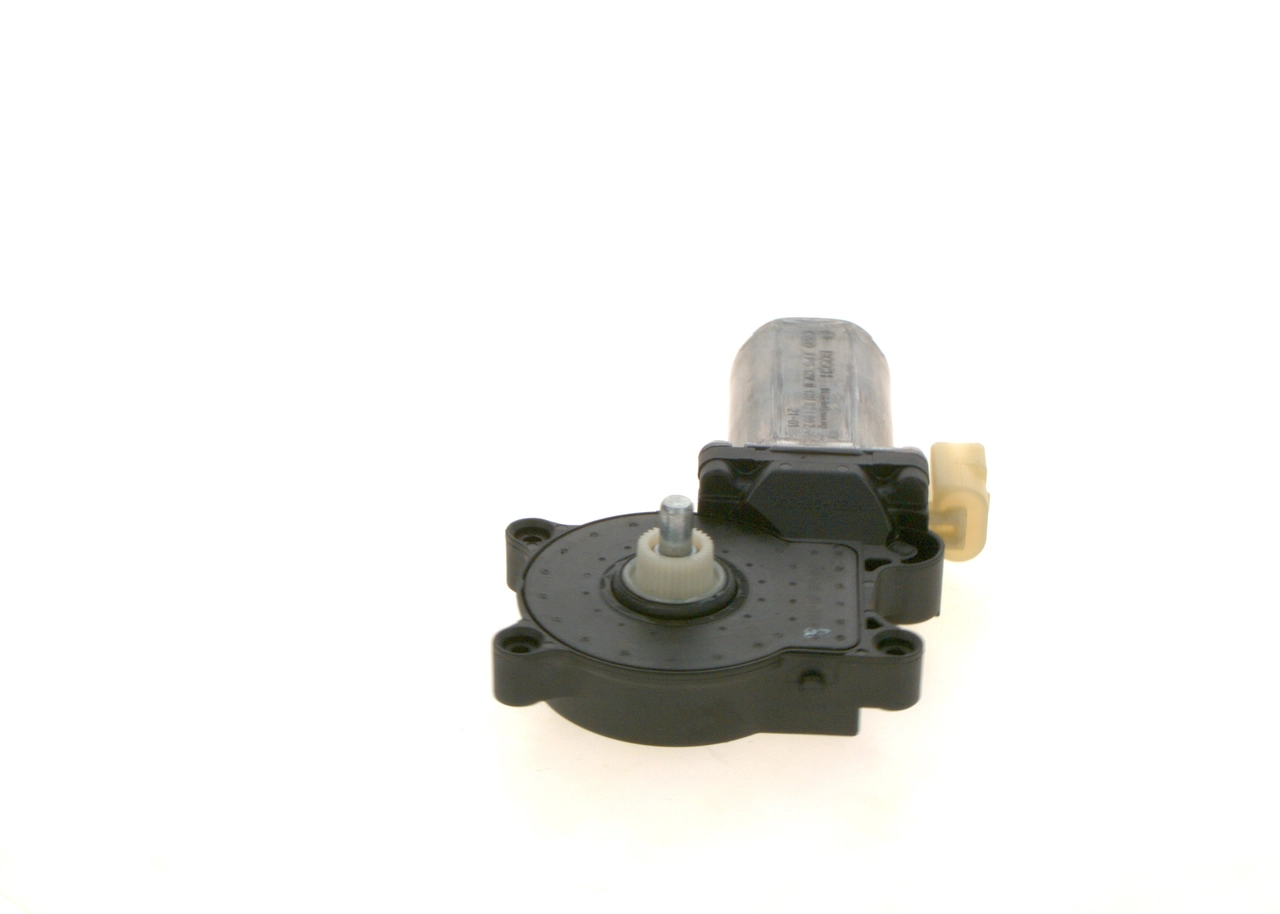 Motor de acionamento de vidro da porta dianteira esquerda Bosch 0130821992 preço, a partir de 59,80 USD