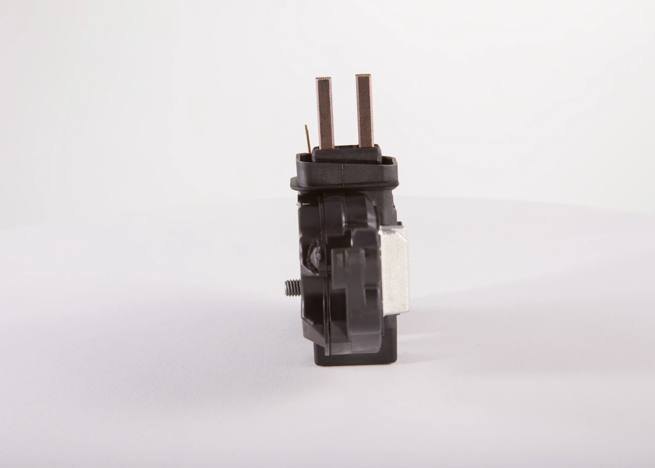 Compre F00M144129 Bosch Relê-regulador do gerador (relê de carregamento)