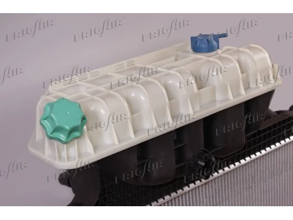 Radiador de esfriamento de motor 81061016512 MAN