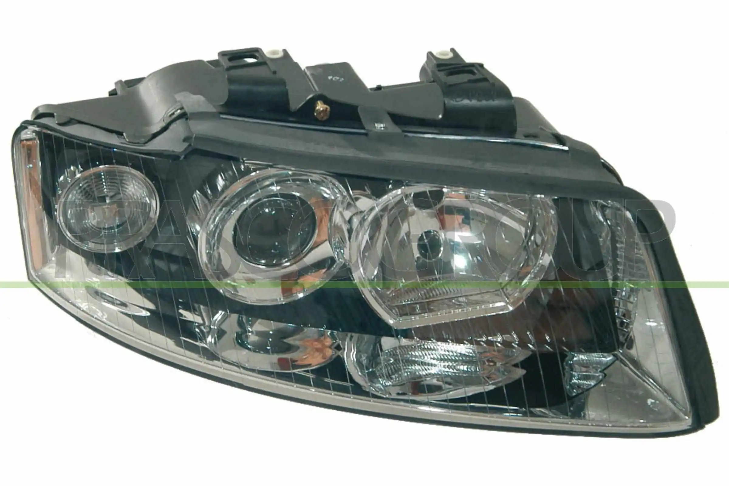 Luz direita Audi A4  8E2 ao melhor preço