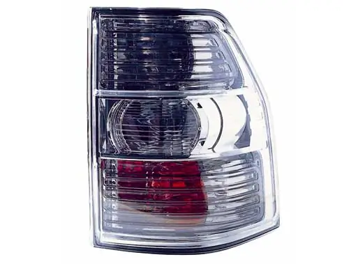 Lanterna traseira direita Mitsubishi Pajero IV V90 ao melhor preço
