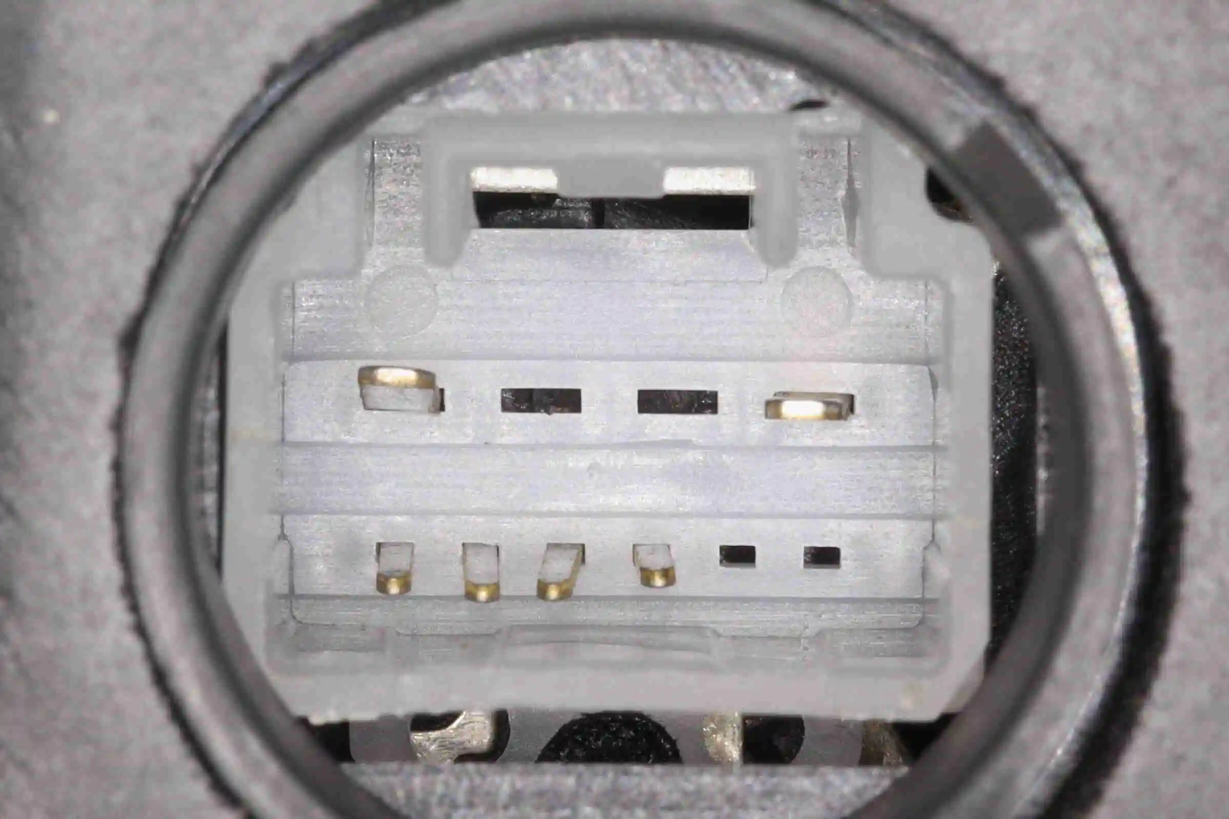  Fecho da porta dianteira esquerda Toyota Auris UKP hatchback (E15) (2007 - 2013) UKP