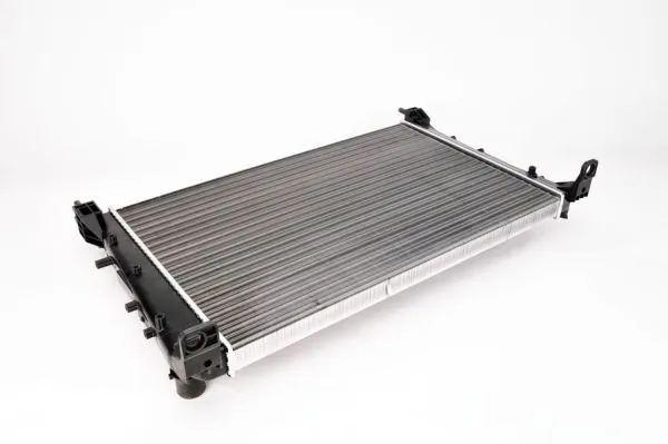  Radiador de esfriamento de motor Fiat Linea sedan (323) (2007 - 2026) 