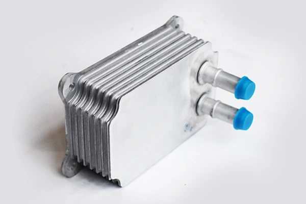 Radiador de óleo (frigorífico), debaixo de filtro Jdeus M412102A preço, a partir de 48,99 USD
