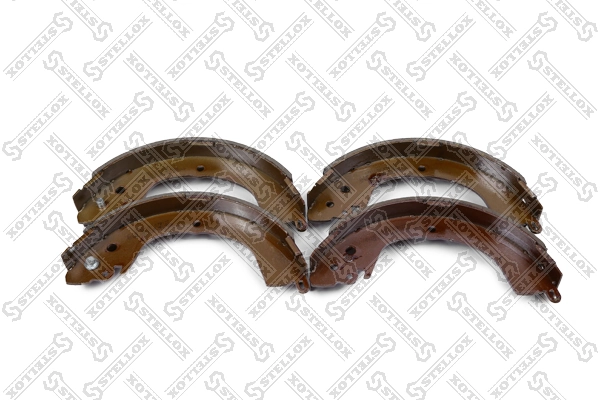  Sapatas do freio traseiras de tambor Mitsubishi L 200 II pick-up (K4T) (1986 - 1996) II
