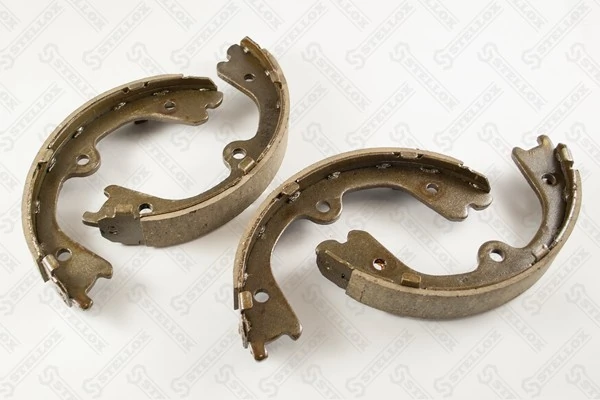 Sapatas do freio de estacionamento Nissan Pathfinder  R51M