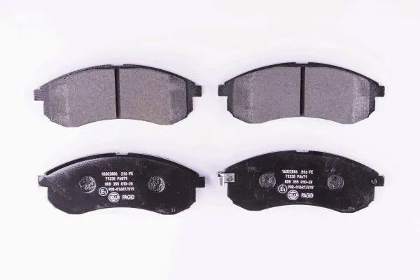Compre 8DB355010281 HELLA Sapatas do freio dianteiras de disco