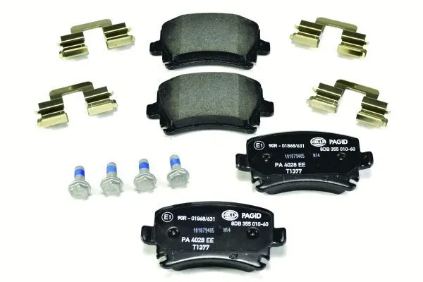 Compre 8DB355010601 HELLA Sapatas do freio traseiras de disco