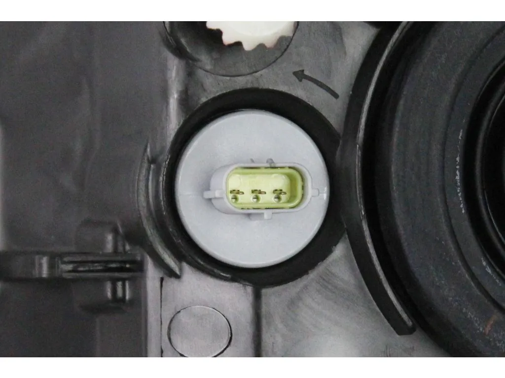 Luz direita Chevrolet Orlando preço, a partir de 201,86 USD