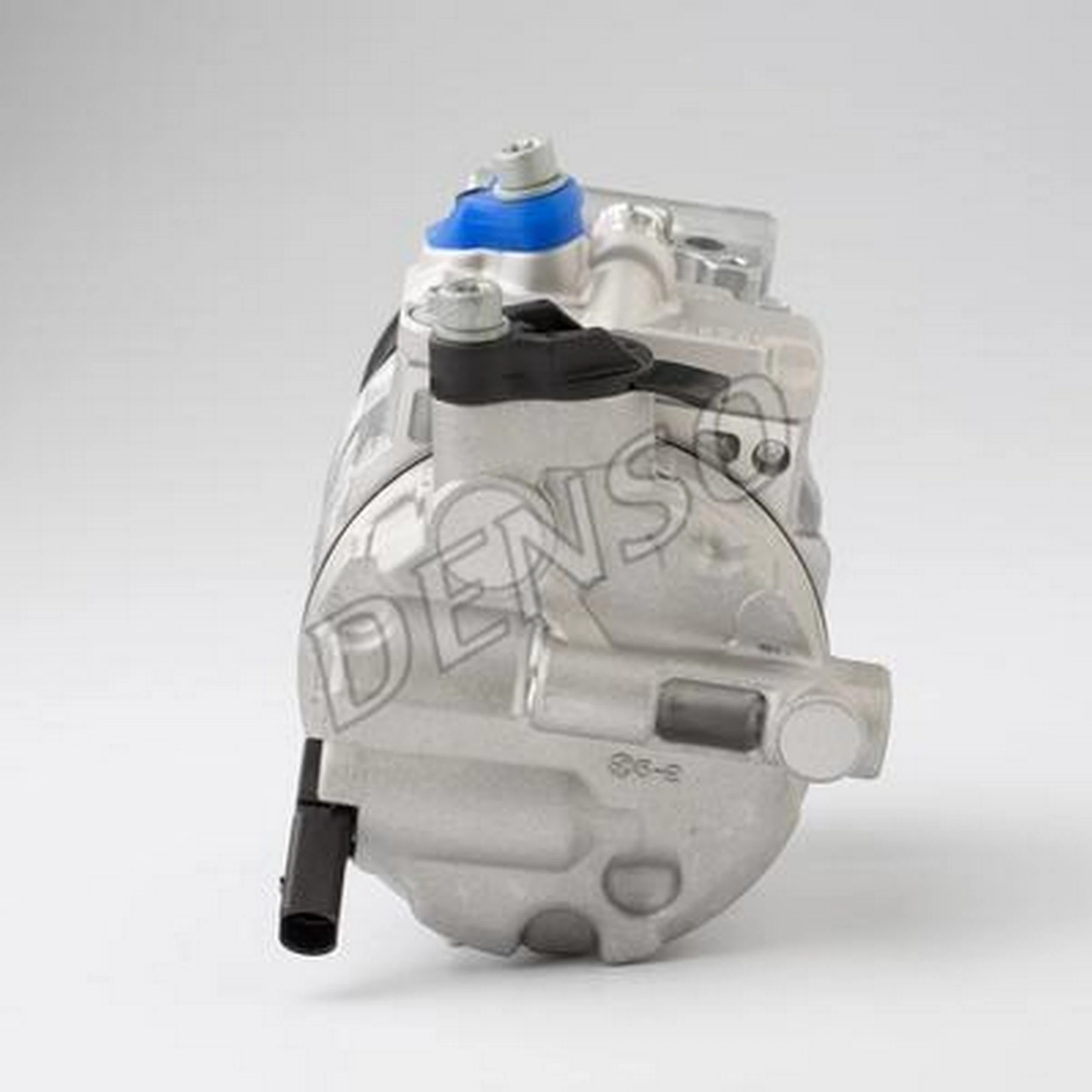 Compre DCP02041 Denso Compressor de aparelho de ar condicionado