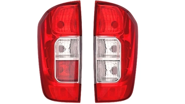 Compre Lanterna traseira direita Nissan Navara 