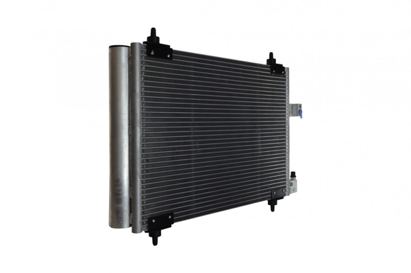 Radiador de aparelho de ar condicionado Magneti Marelli BC638