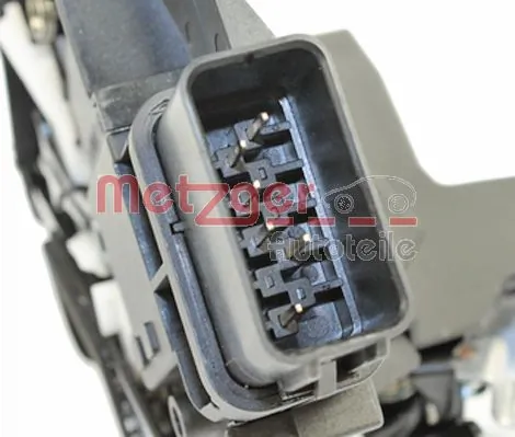 Fecho da porta dianteira esquerda Ford Focus II DA, HCP, DP