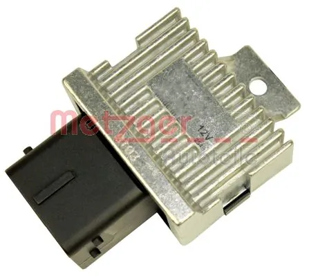 Relê das velas de incandescência Nissan Navara NP300 IV D23, D23T