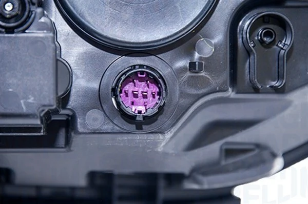 Luz esquerda Magneti Marelli LPP552 preço, a partir de 311,82 USD