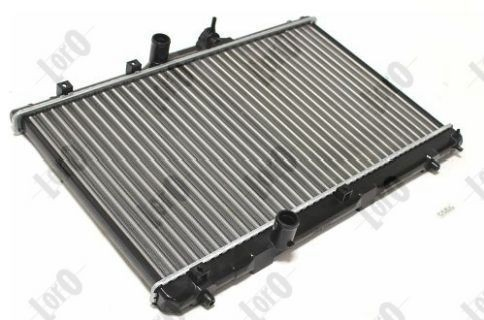  Radiador de esfriamento de motor Toyota Corolla liftback (E11) (1997 - 2002) 