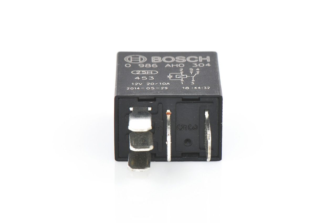 Relê elétrico multifuncional Bosch 0986AH0304