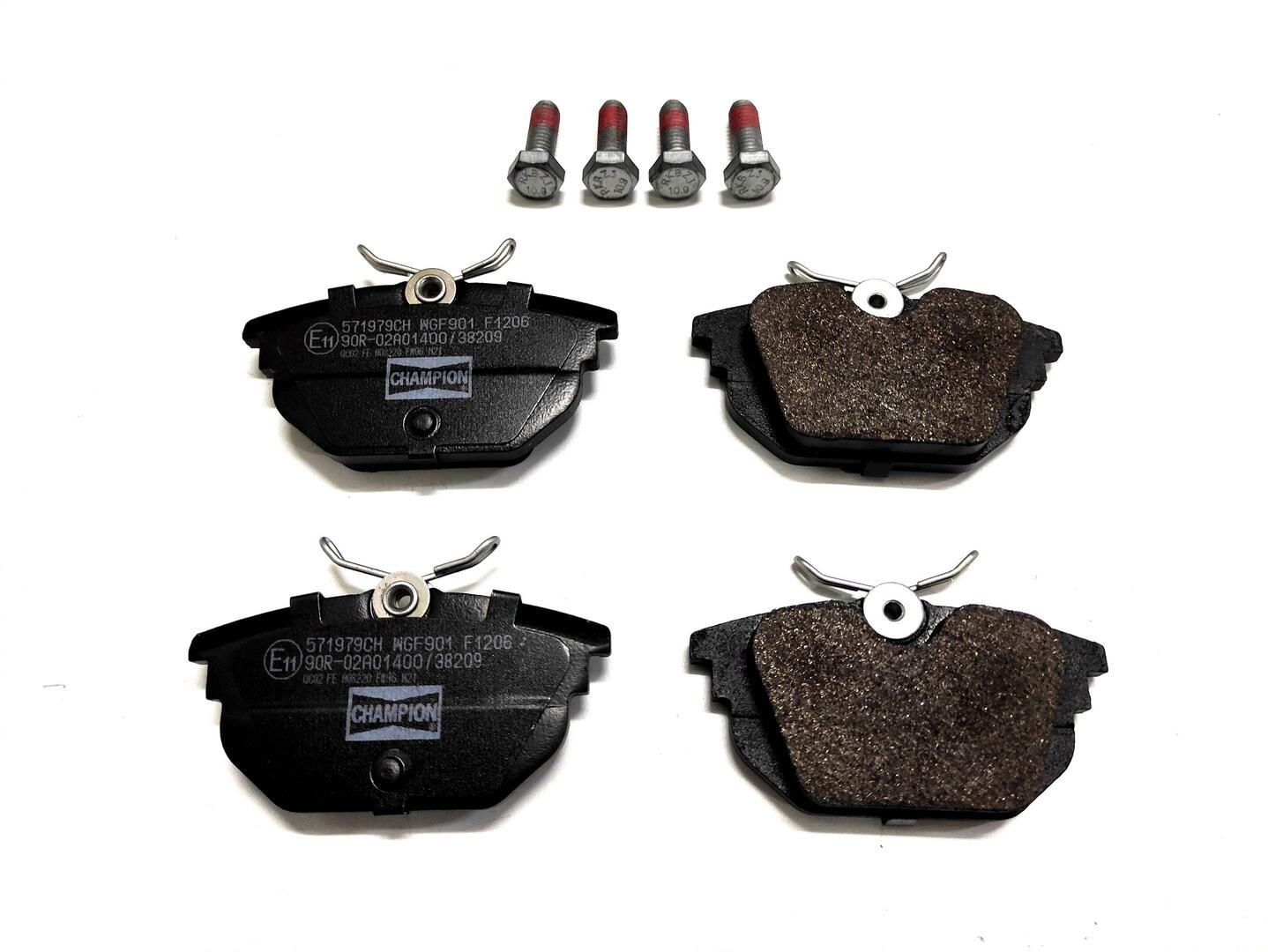 Sapatas do freio traseiras de disco Alfa Romeo 33  905