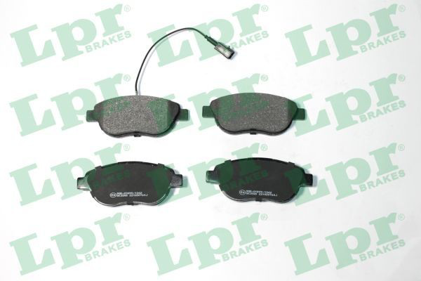 Sapatas do freio dianteiras de disco LPR 05P764 preço, a partir de 35,17 USD