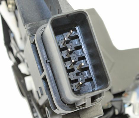 Compre Fecho da porta dianteira esquerda Ford Focus 2
