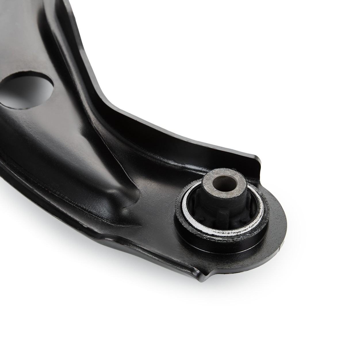 1682729080 Peugeot/Citroen Braço oscilante inferior direito de suspensão dianteira