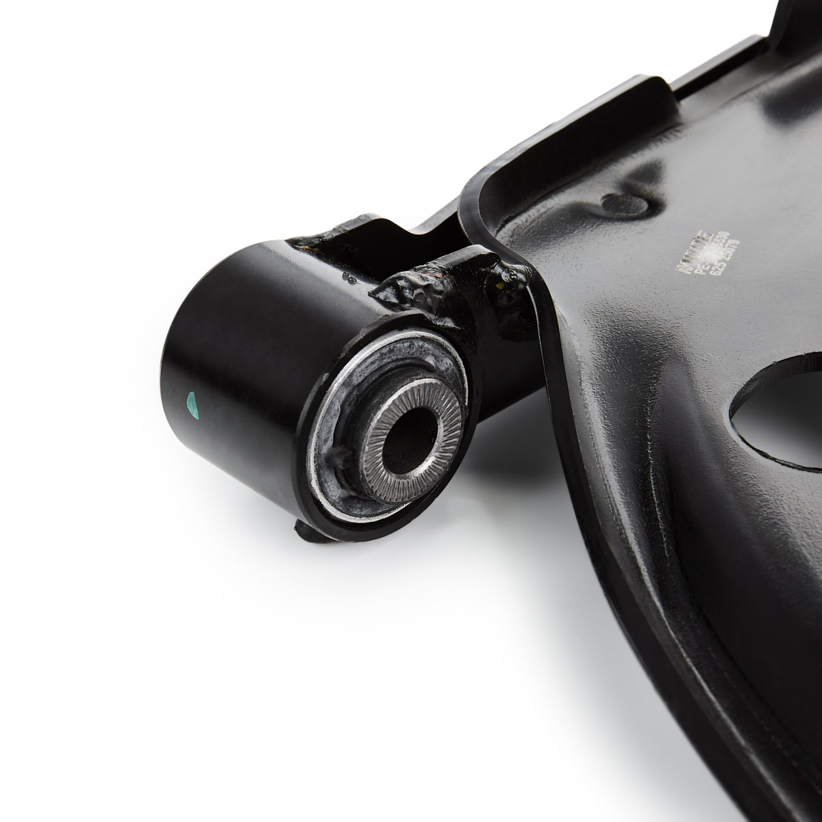 Braço oscilante inferior direito de suspensão dianteira 1682729080 Peugeot/Citroen