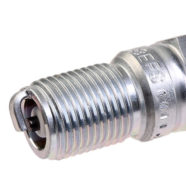 Vela de ignição NGK 1049 preço, a partir de 3,57 USD