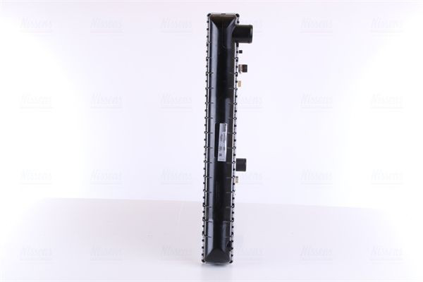 Radiador de esfriamento de motor Nissens 67600