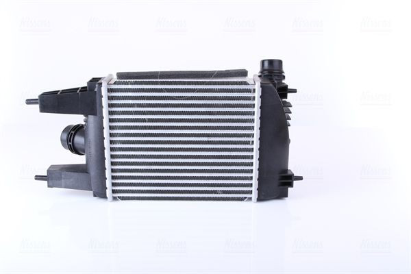 Radiador de intercooler Nissens 96153 preço, a partir de 134,08 USD