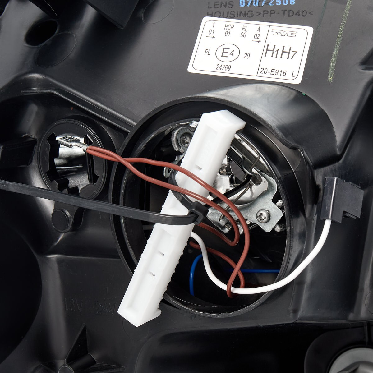 Luz esquerda Renault DUSTER preço, a partir de 136,42 USD
