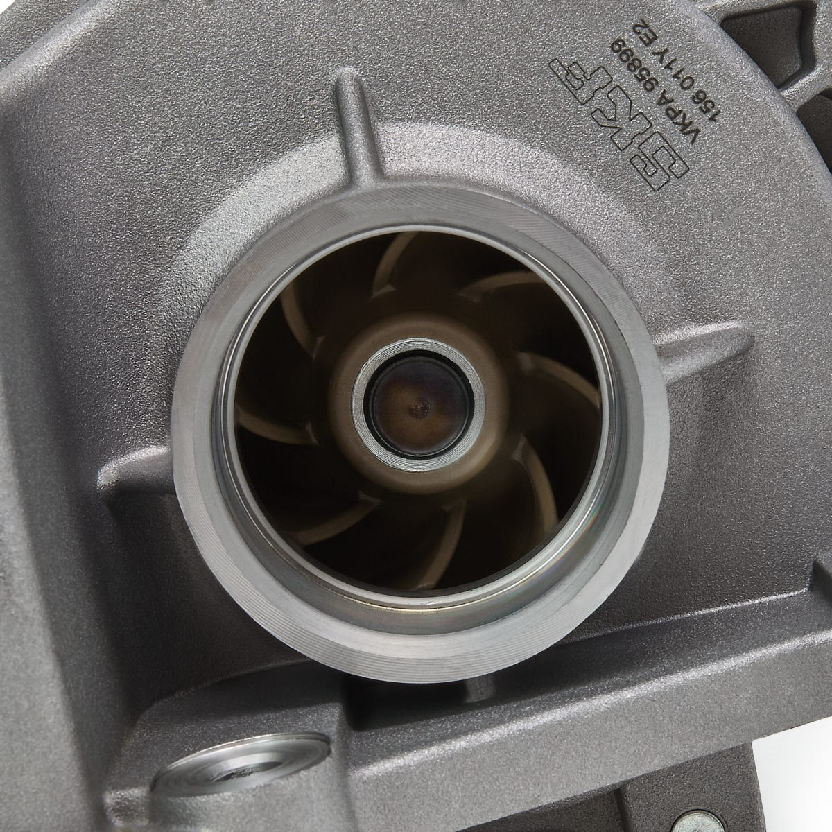 Bomba de água (bomba) de esfriamento SKF VKPA95899 preço, a partir de 110,86 USD