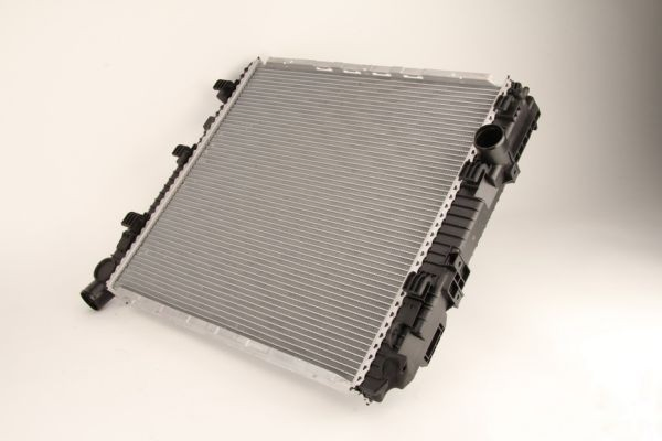 Radiador de esfriamento de motor Thermotec D7ME009TT preço, a partir de 226,65 USD