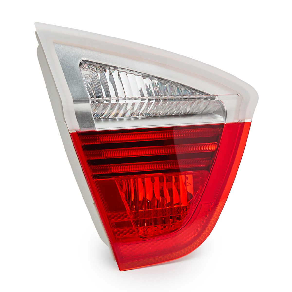 Lanterna traseira esquerda interna TYC 170338019 preço, a partir de 44,34 USD