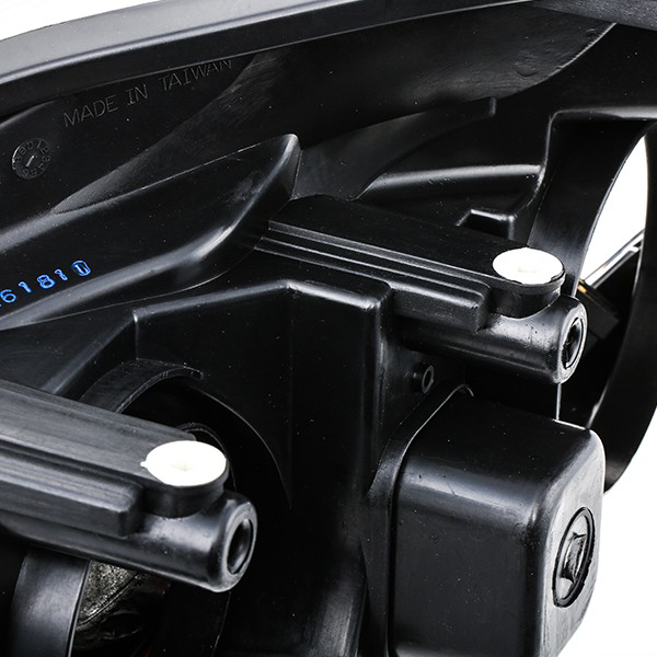 Compre 1EG27037041 General Motors Luz direita