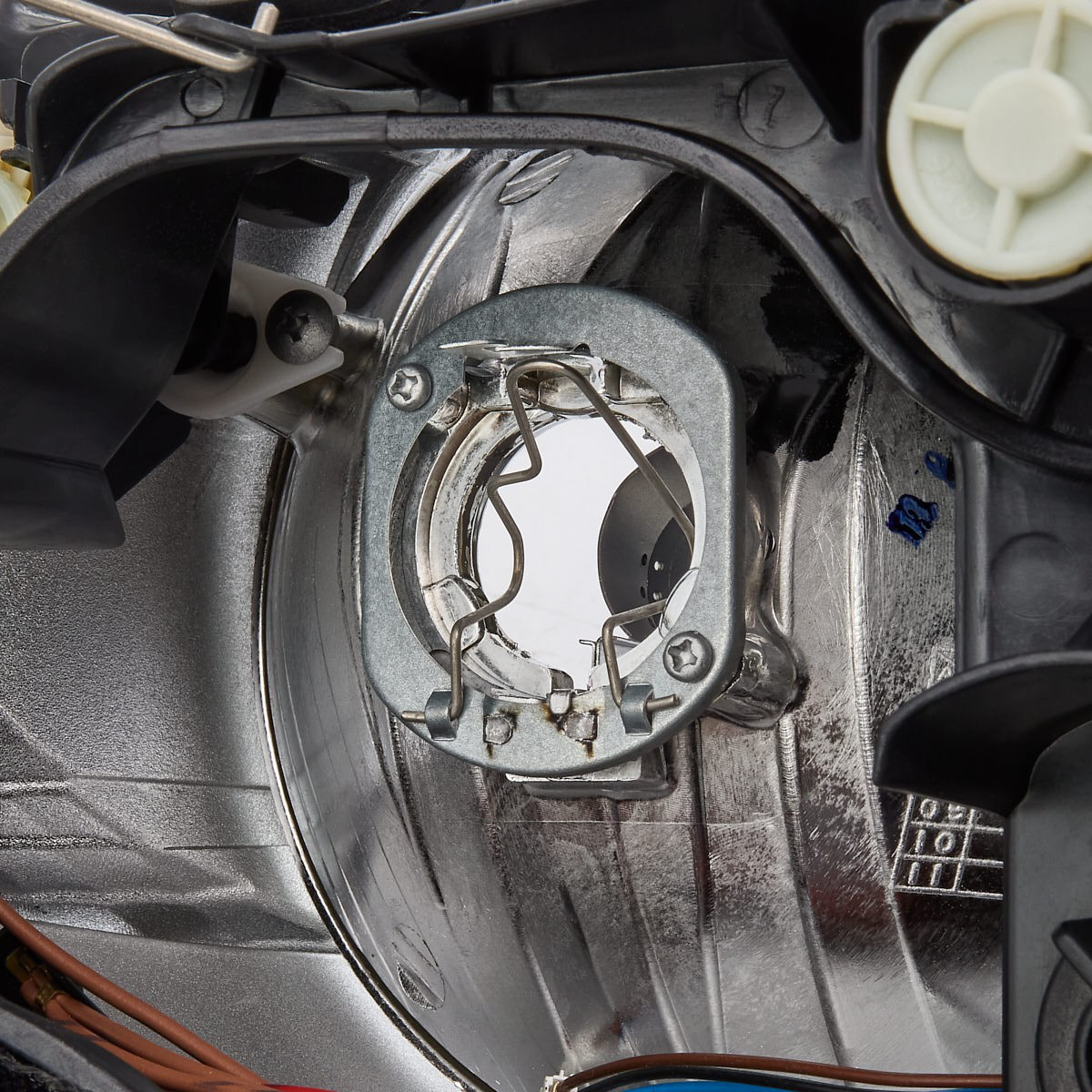 Luz esquerda para BMW 1  E81