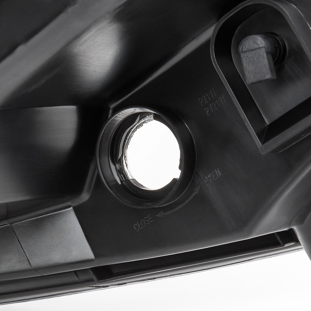 Luz esquerda Renault (RVI) 260608802R preço, a partir de 111,07 USD