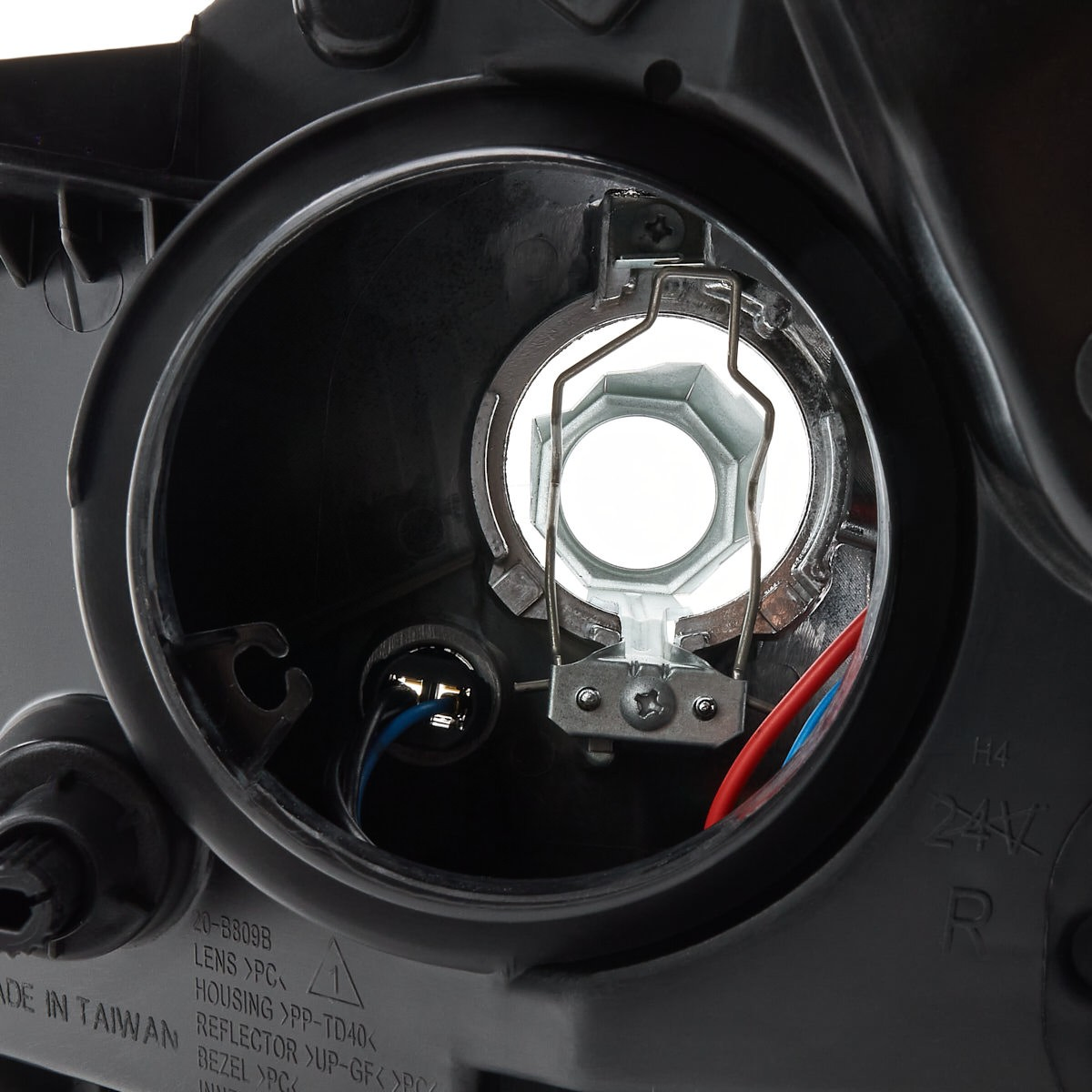 Luz direita VAG 9806306580 preço, a partir de 177,12 USD