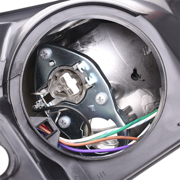 Luz esquerda para Peugeot 408 RUSSIA 