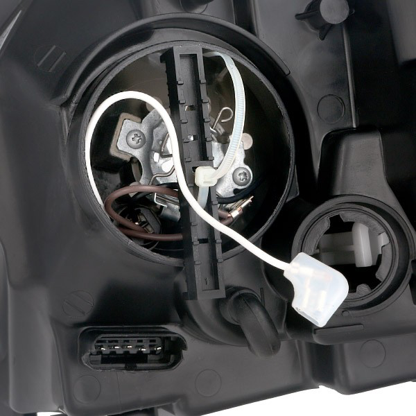 206357052 TYC Luz direita