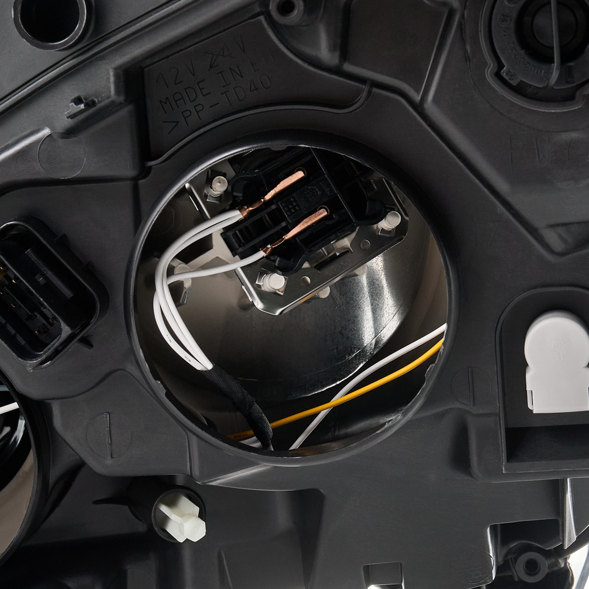Luz direita General Motors 1685352480 preço, a partir de 313,36 USD