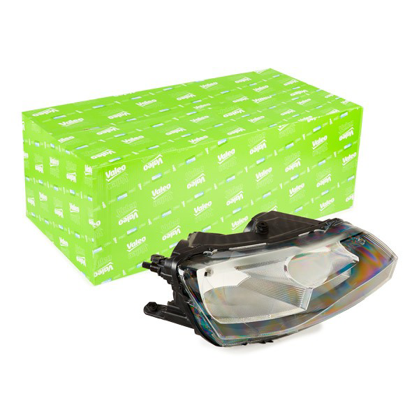Luz direita Skoda Rapid  NH3, NK3, NK6