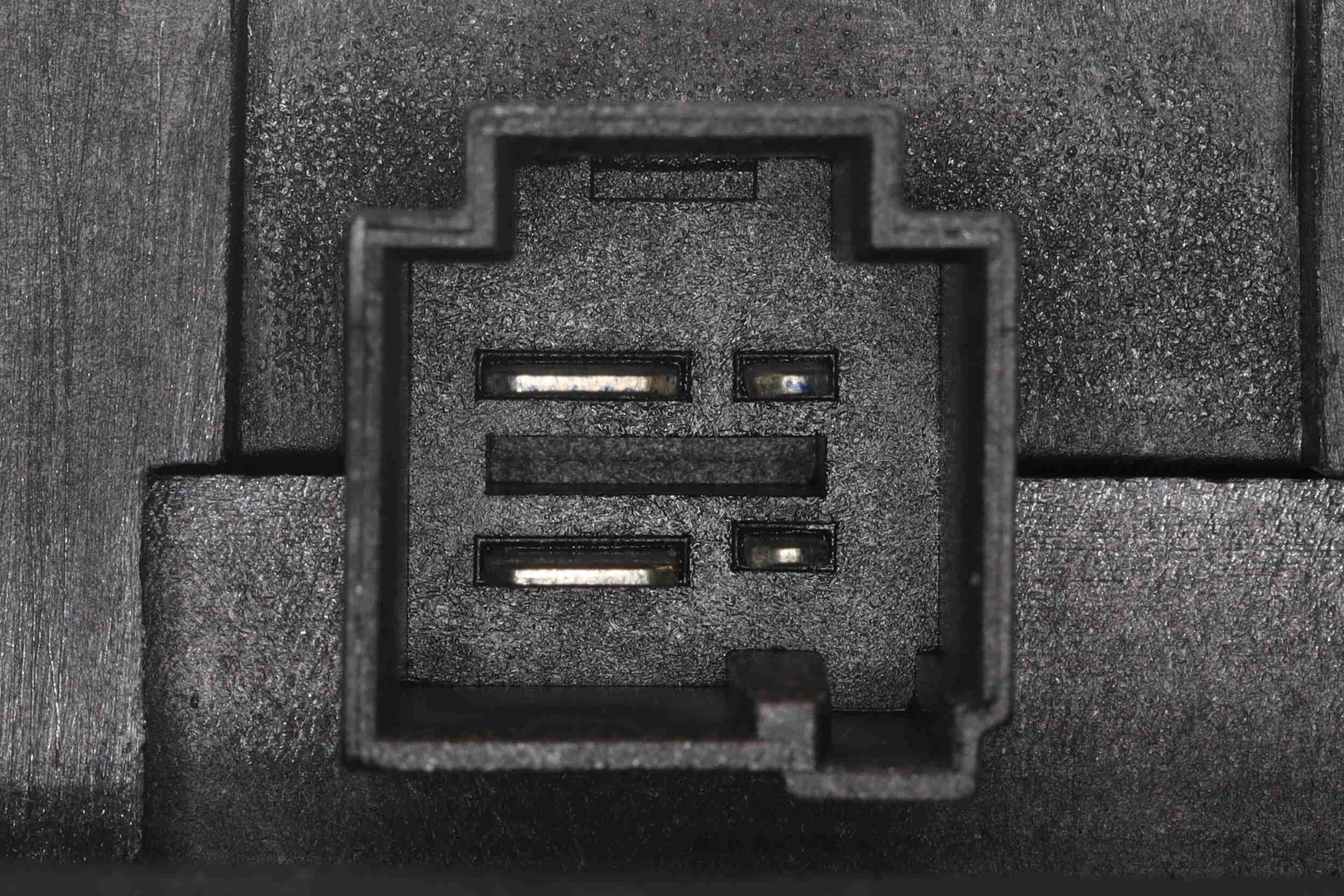 Motor de ventilador de forno (de aquecedor de salão) Vemo V15031948 preço, a partir de 102,63 USD
