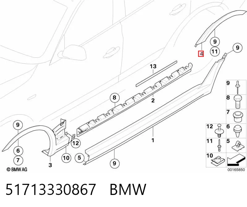 51713330867 BMW Expansor esquerdo (placa sobreposta) de arco do pára-lama traseiro