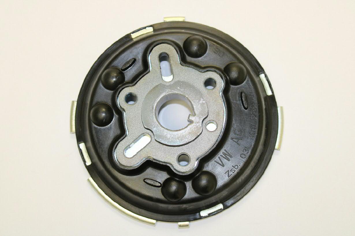 Compre 03L109236 VAG Flange de engrenagem da árvore distribuidora