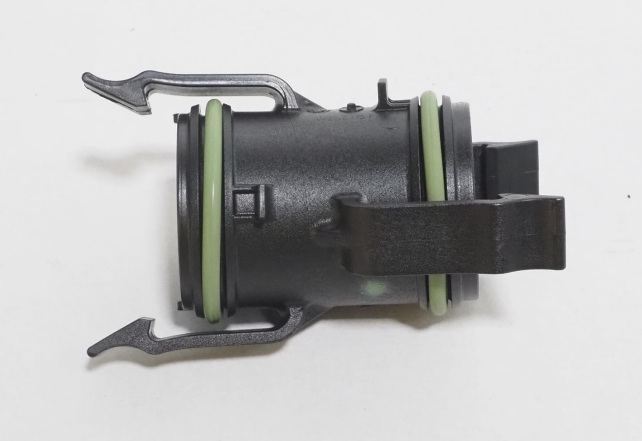 Compre 04E145875F VAG Cano derivado de ar, saída de turbina (supercompressão)