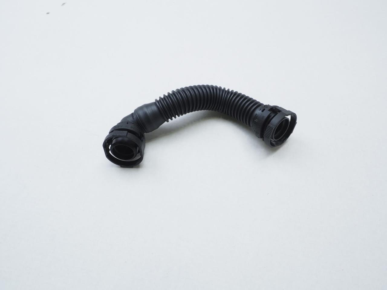 04L103493 VAG Cano derivado de ventilação de cárter (de separador de óleo)