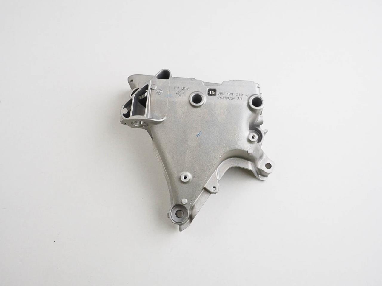 05E199275E VAG Consola de coxim (apoio) direita de motor